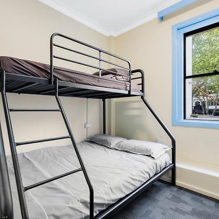 Mad Monkey Downtown Hostel Sydney Exterior photo